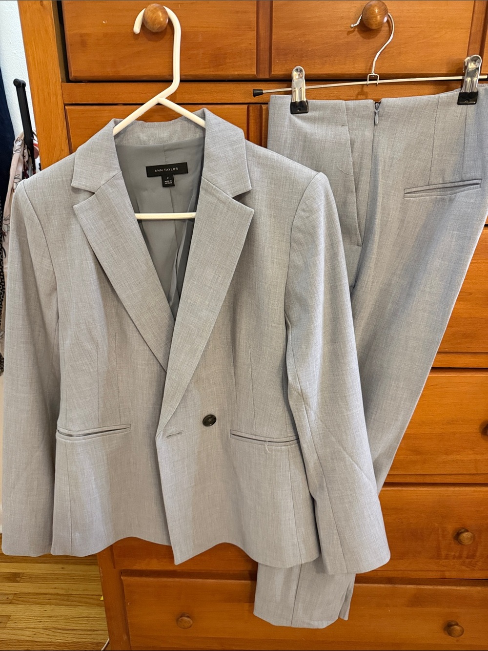Ann Taylor Light Gray Women's Blazer & Pants Suit
